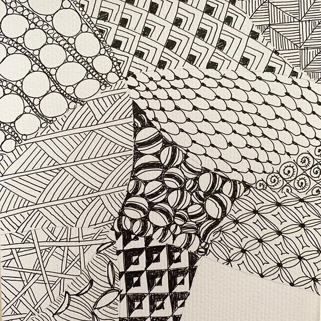 Zentangle time inspired by @marthaarringtonart! You can find lots of great videos with the different tangle patterns online... try it out! 
#zentangle #elementaryart #elementaryartteacher #artathome