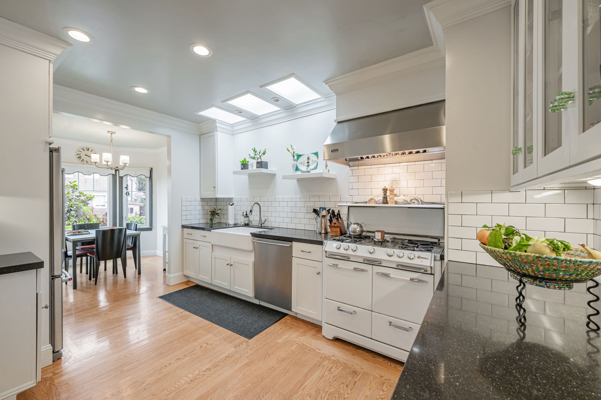 13-web-or-mls-57-rae-ave.jpg