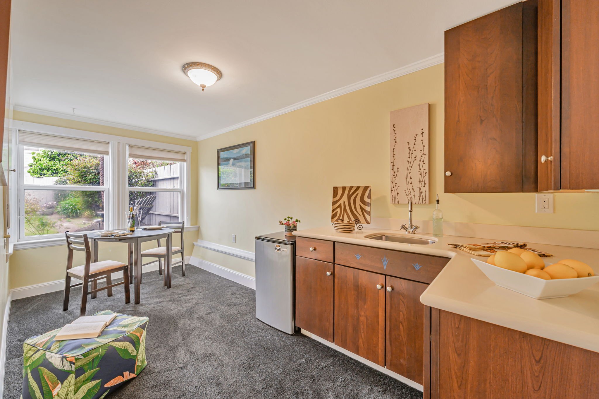 21-web-or-mls-57-rae-ave.jpg