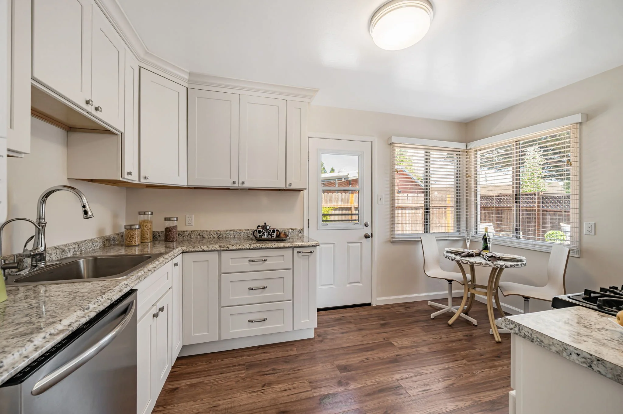 11-web-or-mls-508-wessex-way.jpg