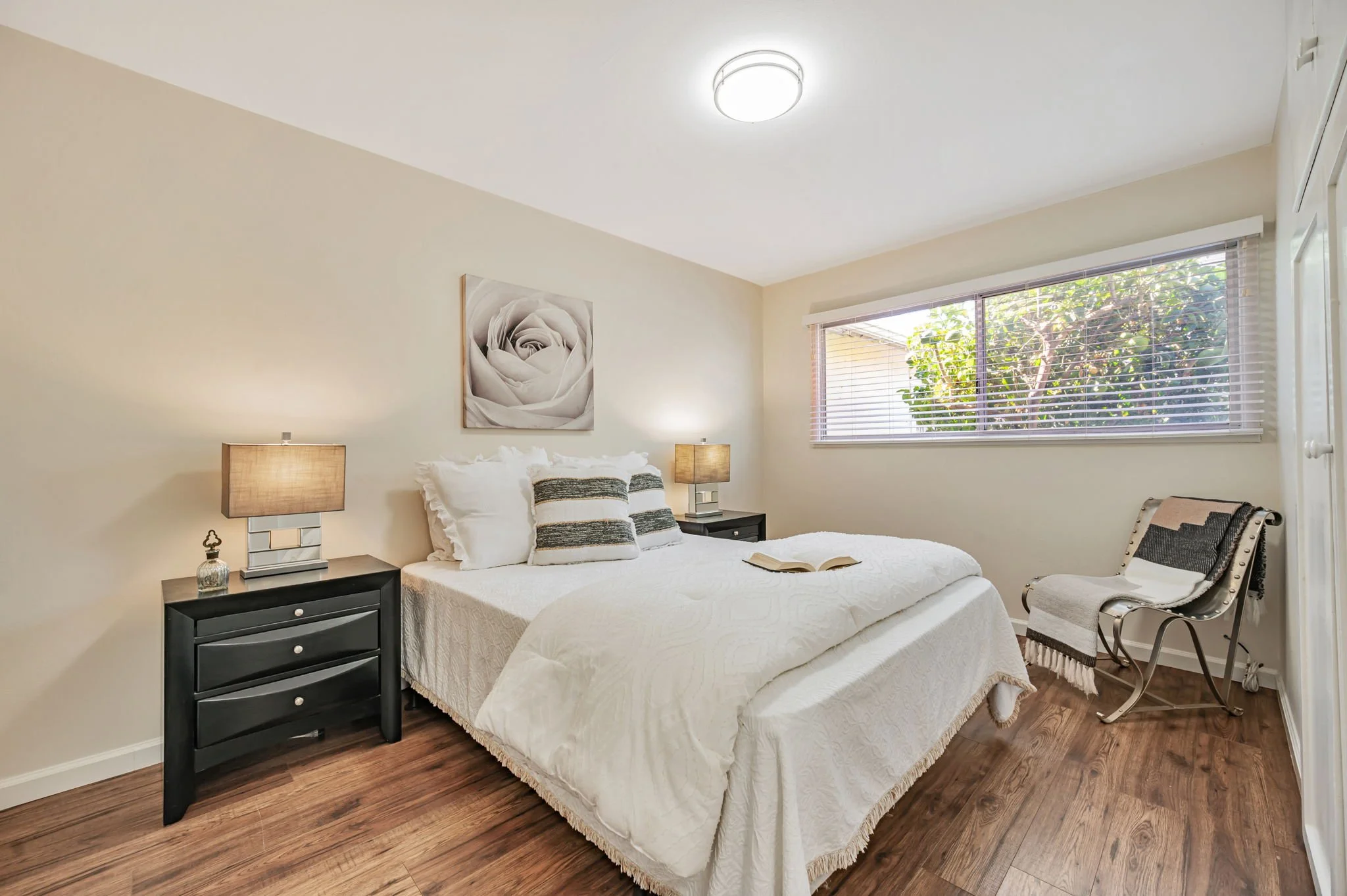 20-web-or-mls-508-wessex-way.jpg