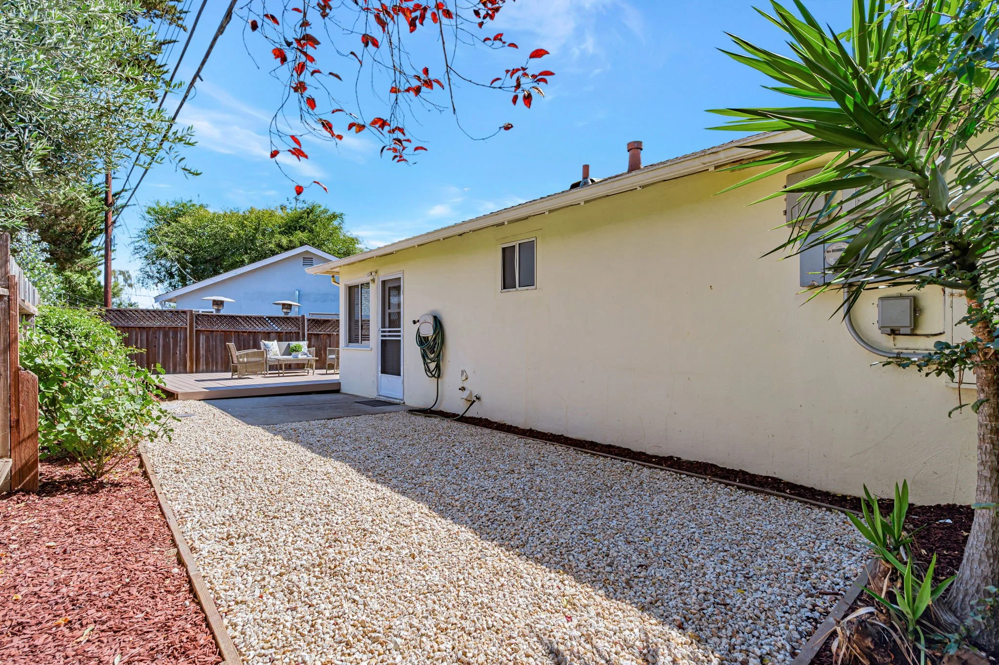 31-web-or-mls-508-wessex-way.jpg