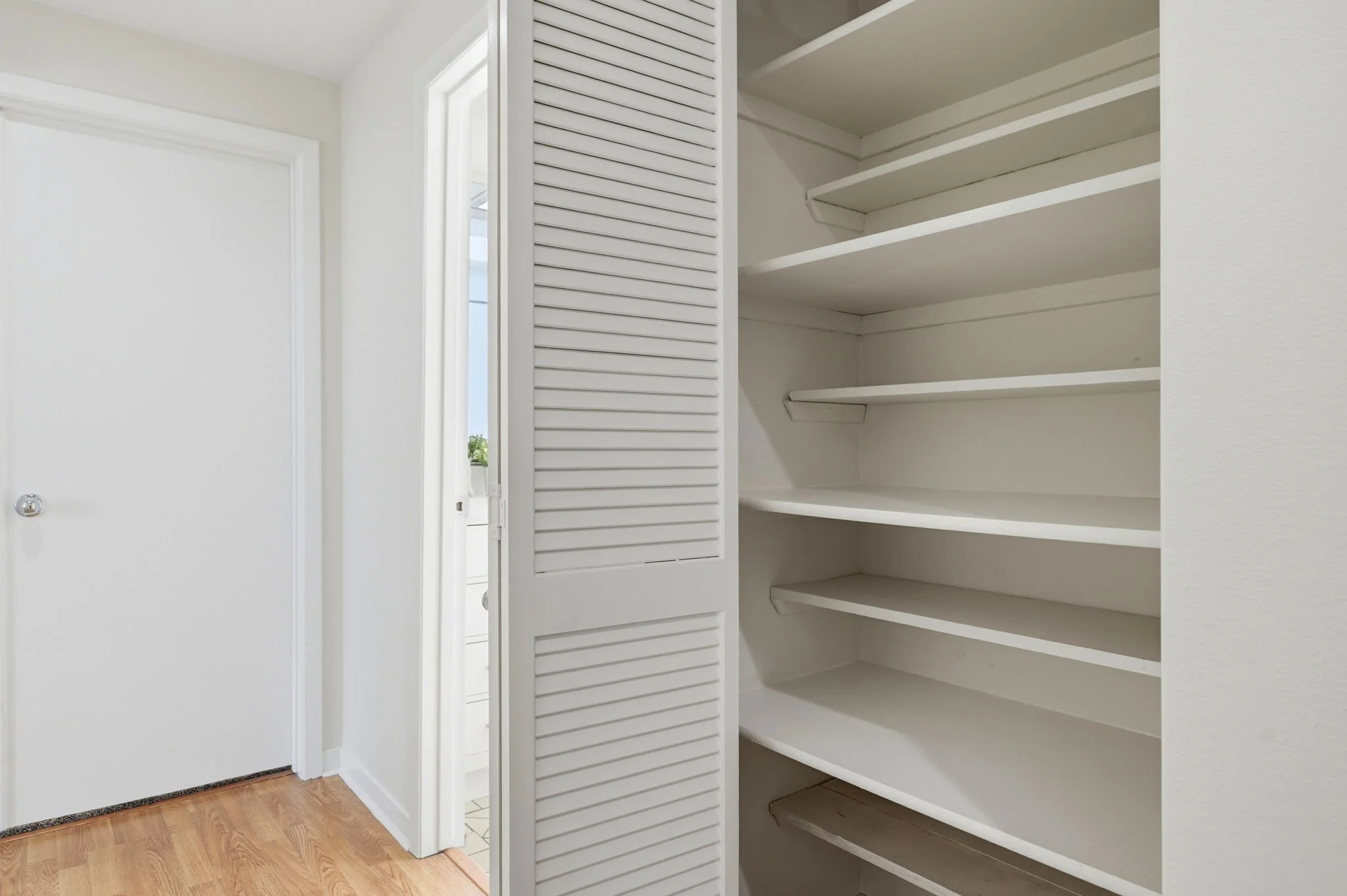 35-035_F8_1110 Bayswater Ave.jpg