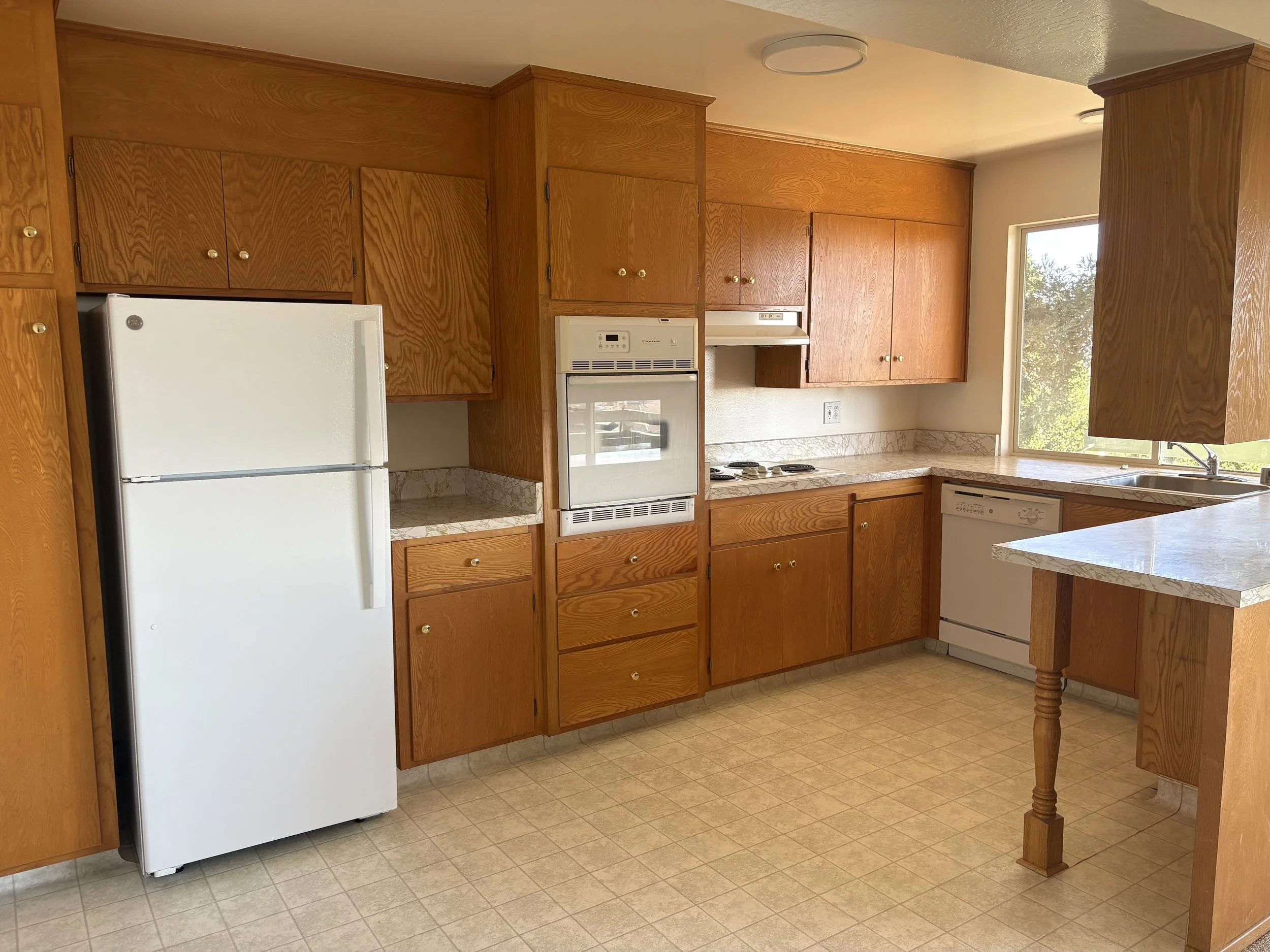 Kitchen 4.jpg
