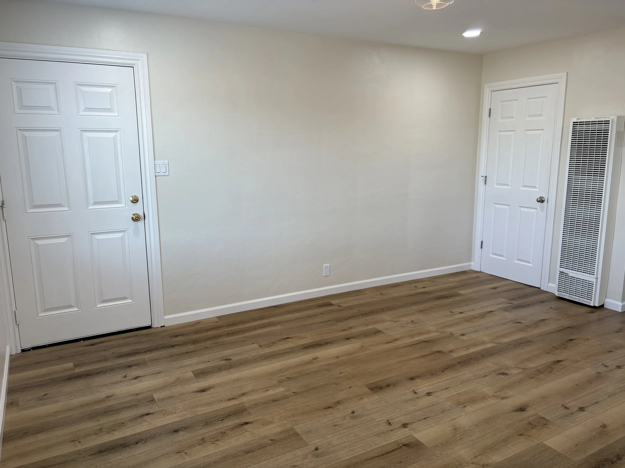 Livingroom 2.jpg