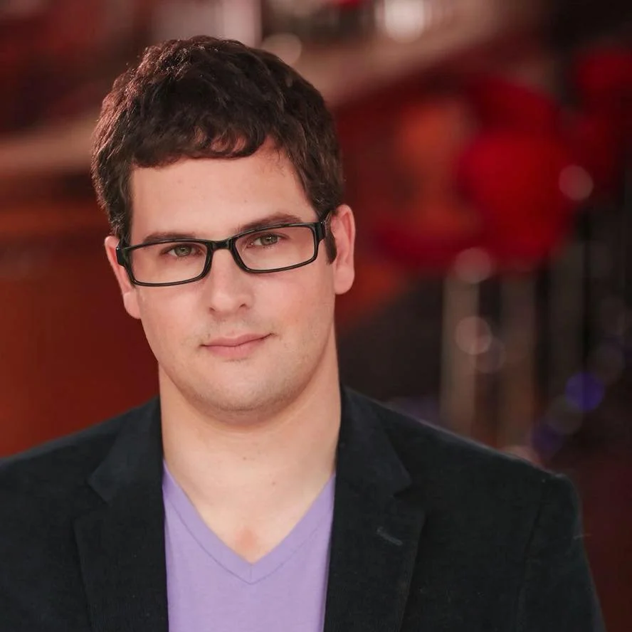 Dustin Headshot.jpg