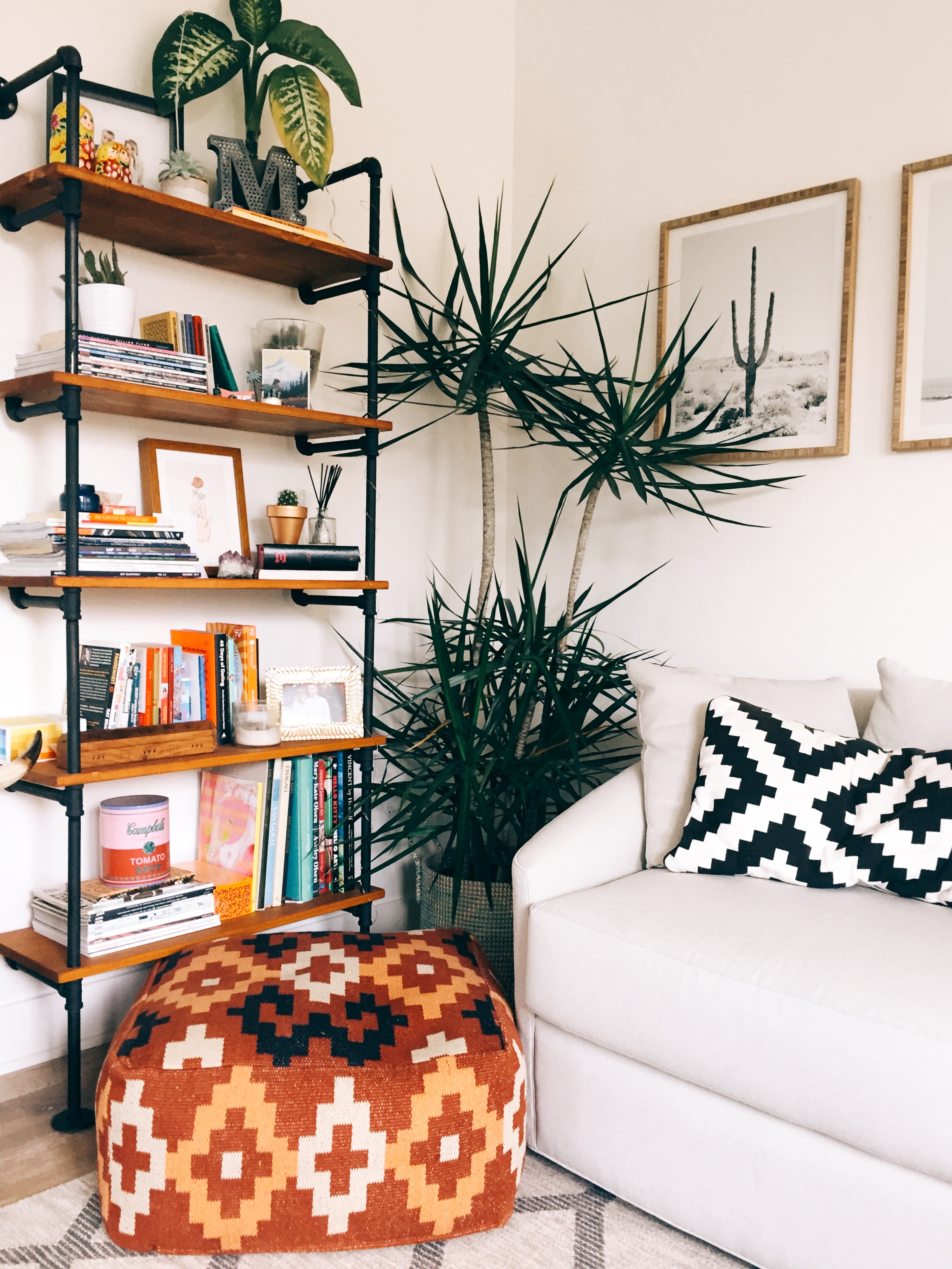 Living Room 10.jpg