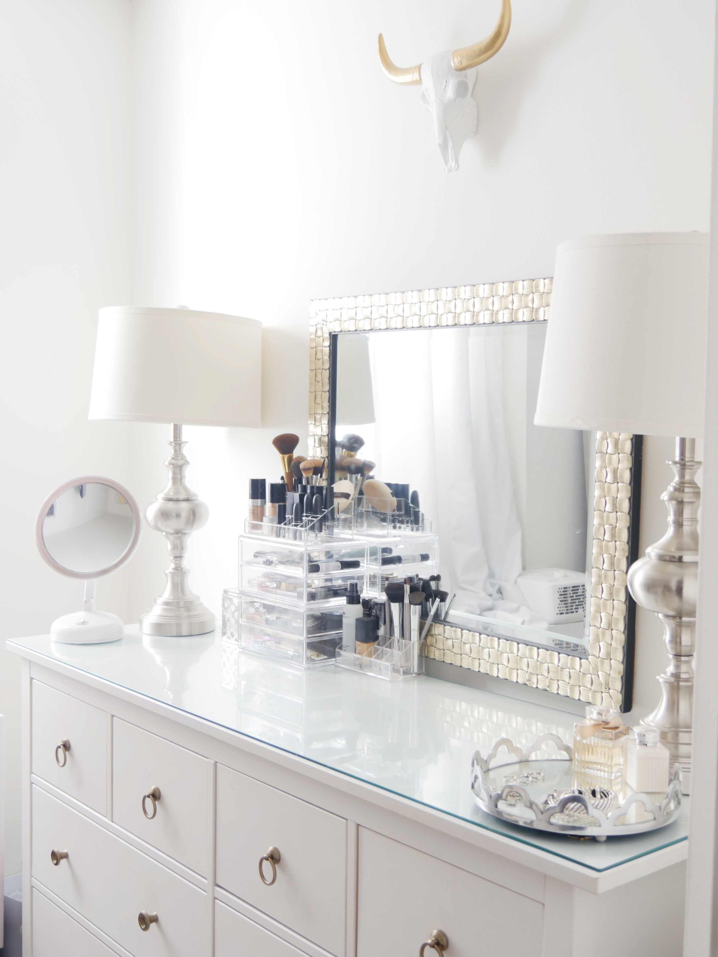 Dresser.jpg