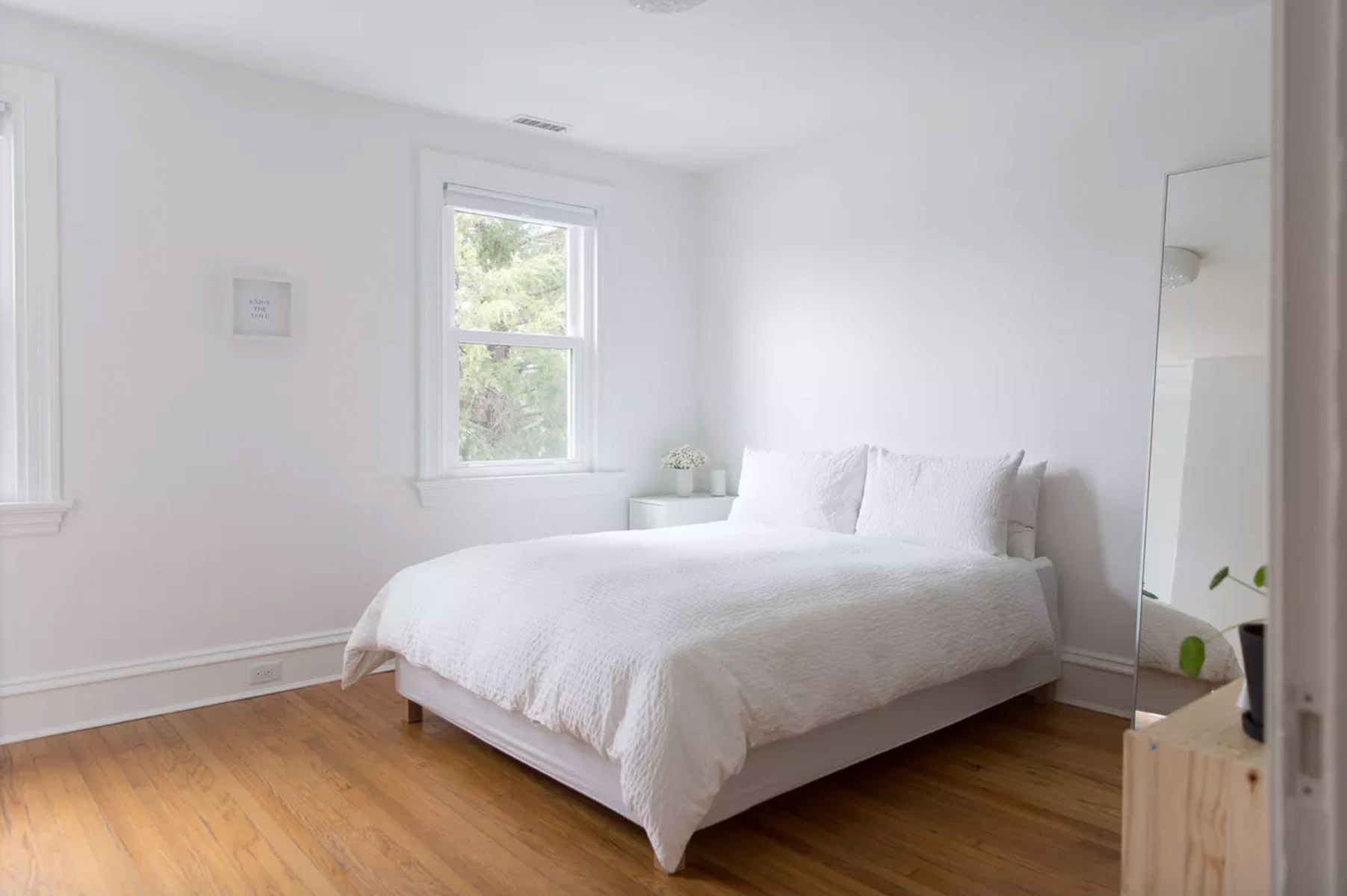 minimal-rowhouse_richmond-virginia-natural-light-photoshoot-location-20.jpg