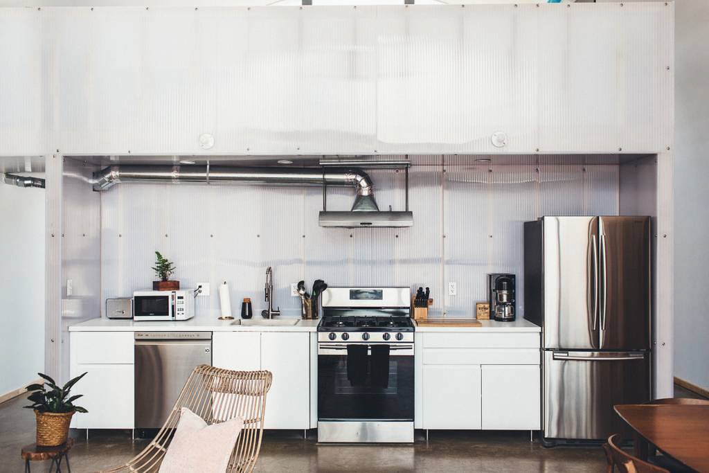 Dapper_Dwelling-homestudiolist-detroit-photoshoot-location-natural-light-5.jpg