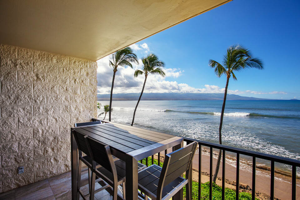 Aloha Abode-WailukuHI-natural-light-photography-studio-lifestyle-photoshoot-location-editorial-commercial-photography-1.jpg