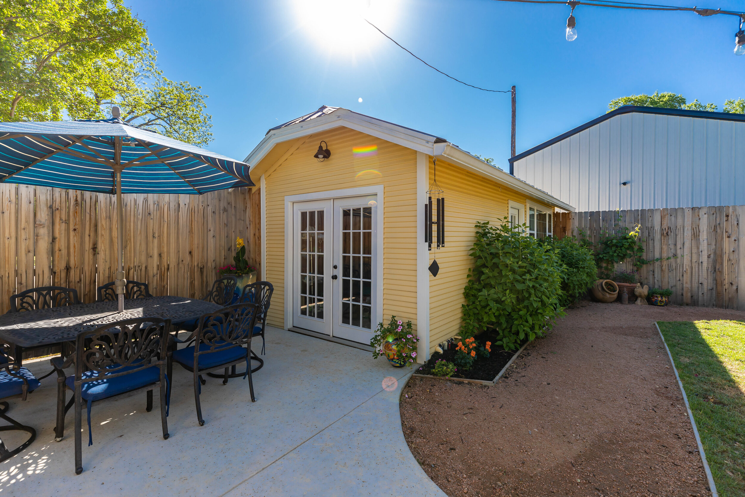 Bungalow Charmer-KerrvilleTX-natural-light-photography-studio-lifestyle-photoshoot-location-editorial-commercial-photography-6.jpg