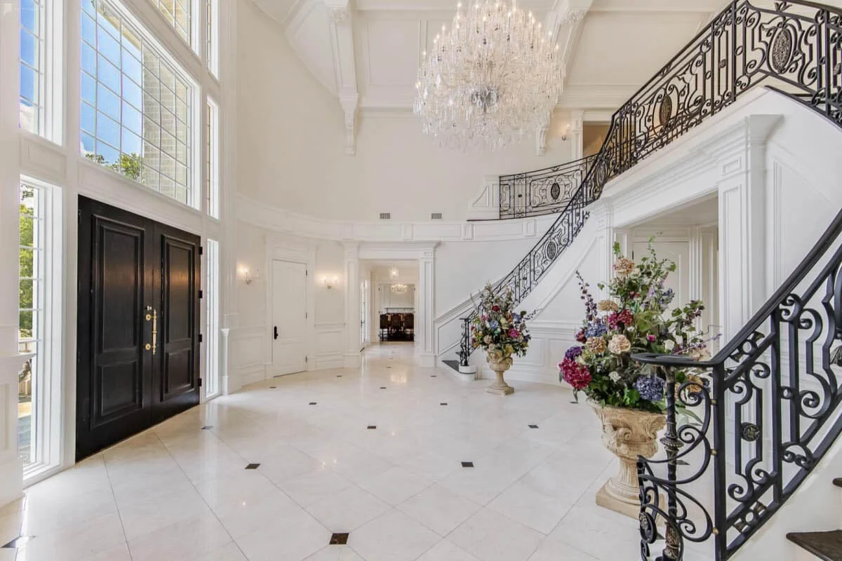 Grand Mansion: $600/hr