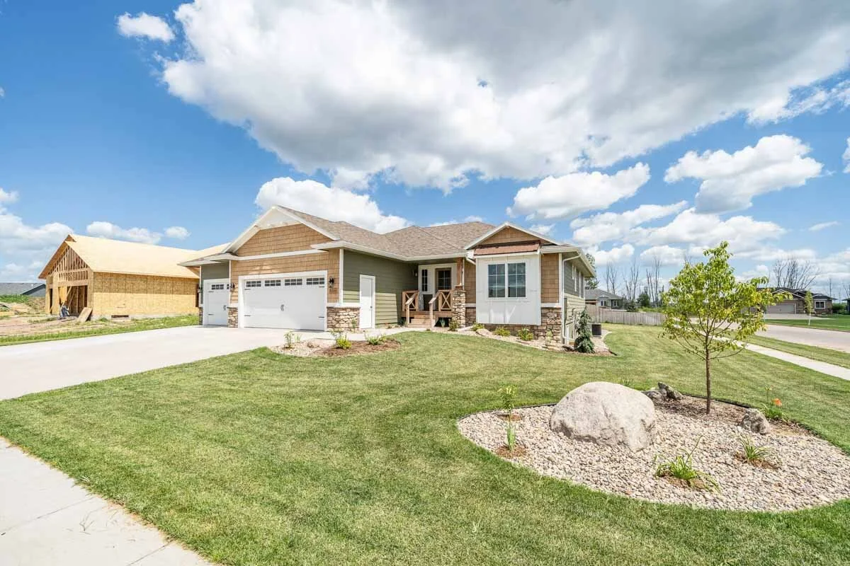 American Bungalow-SiouxFallsSD-natural-light-photography-studio-lifestyle-photoshoot-location-editorial-commercial-photography-7.JPG