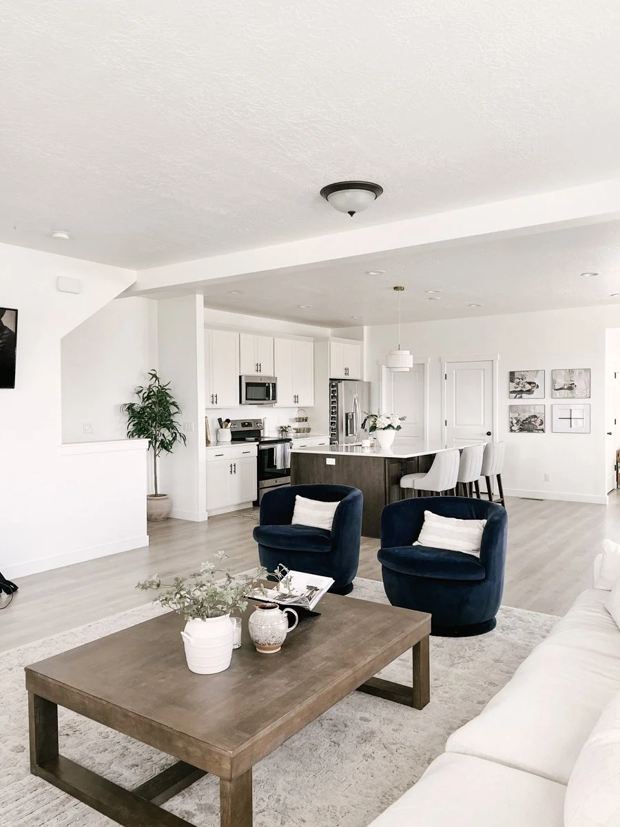 Modern Minimalist: $200/hr