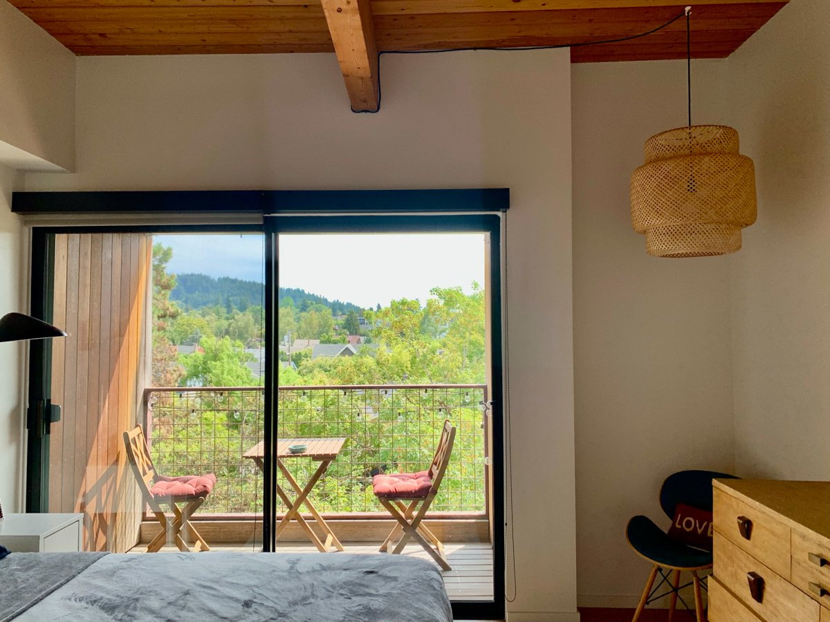 Distinctive Homestead: $120/hr