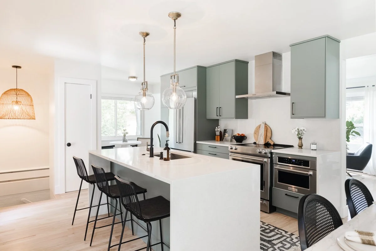 Modern Elegance: $250/hr