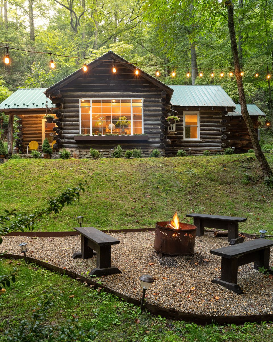 Glenna Cabin-GertonNC-natural-light-photography-studio-lifestyle-photoshoot-location-editorial-commercial-photography-11.jpg