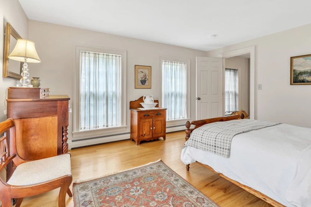 Meadow Manor-WhatelyMA-natural-light-photography-studio-lifestyle-photoshoot-location-editorial-commercial-photography-10.jpg