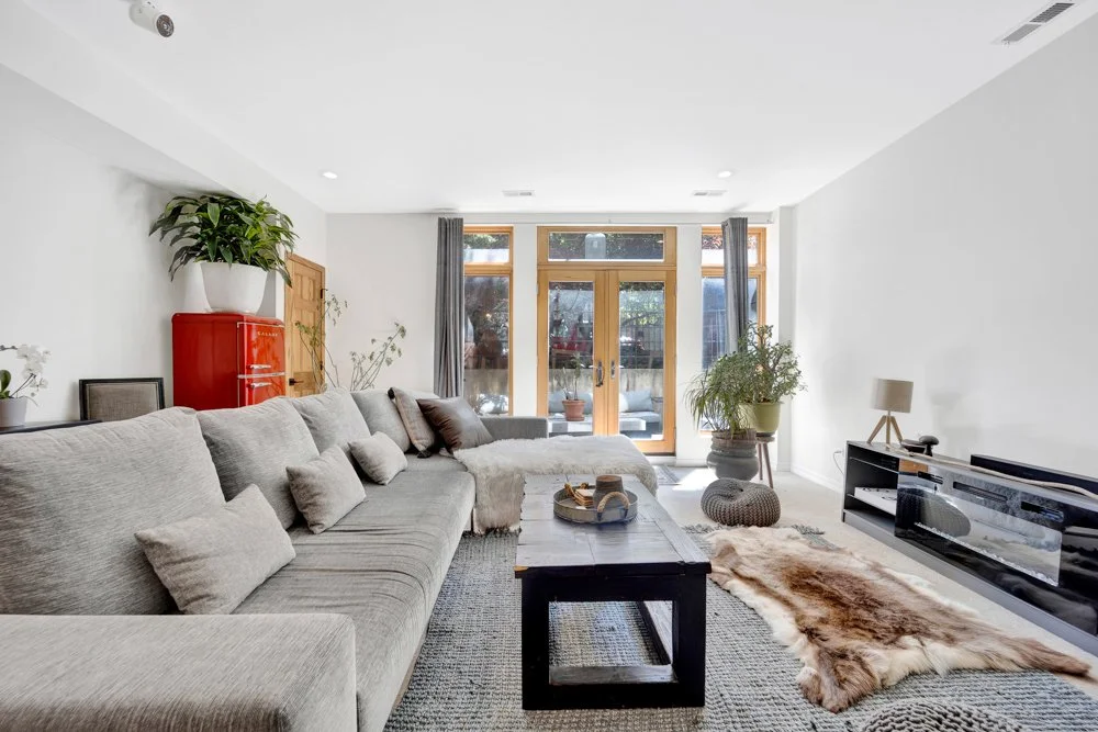 Chic Hideaway-ChicagoIL-natural-light-photography-studio-lifestyle-photoshoot-location-editorial-commercial-photography-10.jpg