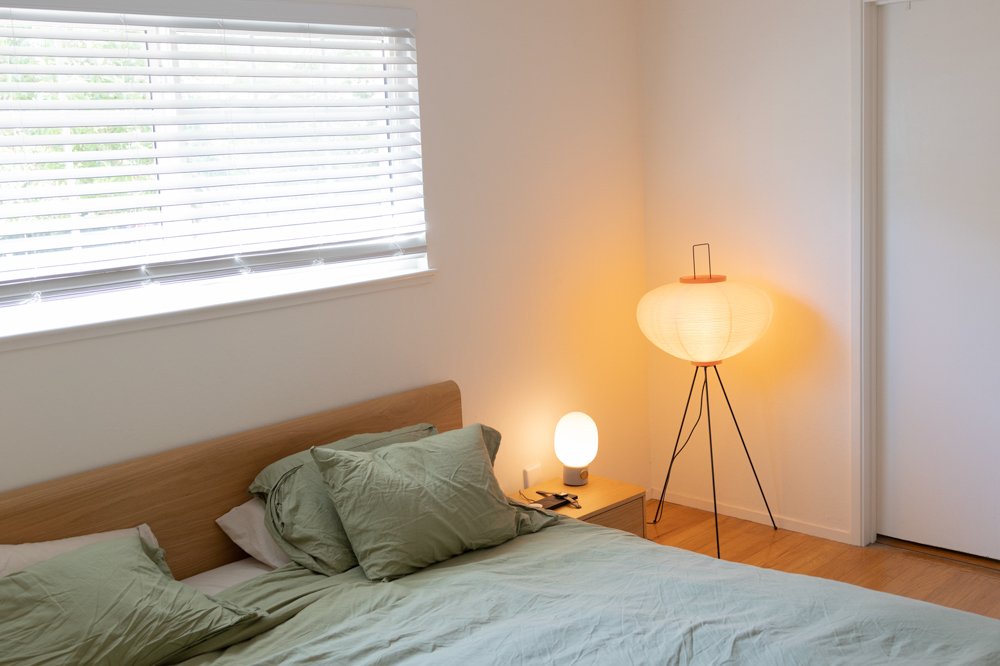 Chic Layout-ConcordCA-natural-light-photography-studio-lifestyle-photoshoot-location-editorial-commercial-photography-6.jpg