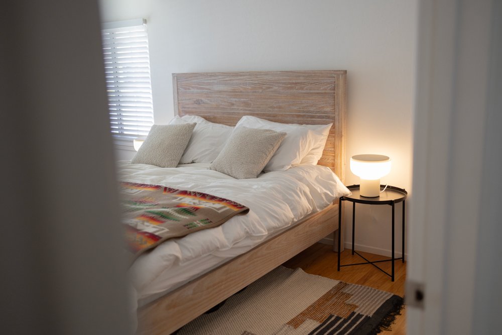 Chic Layout-ConcordCA-natural-light-photography-studio-lifestyle-photoshoot-location-editorial-commercial-photography-9.jpg