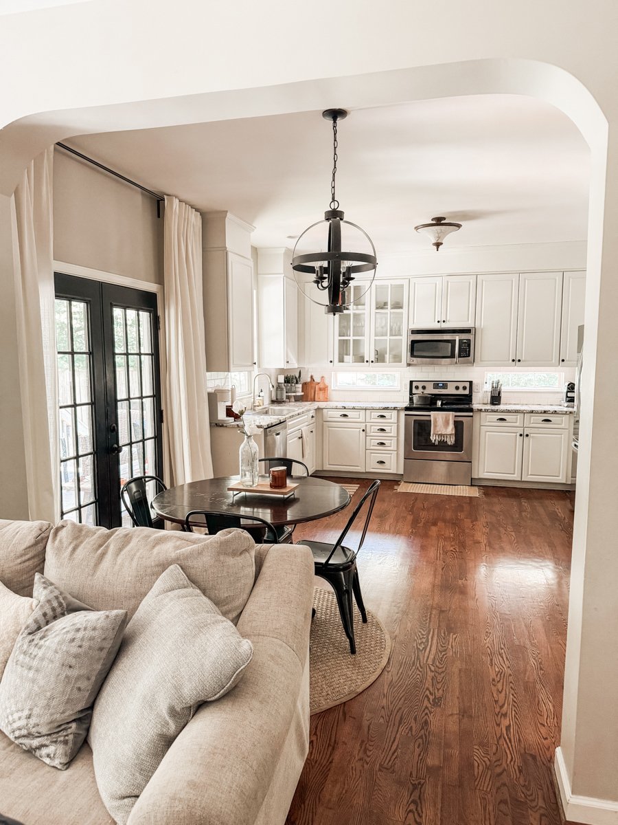 Cozy Light-BrentwoodTN-natural-light-photography-studio-lifestyle-photoshoot-location-editorial-commercial-photography-3.jpg