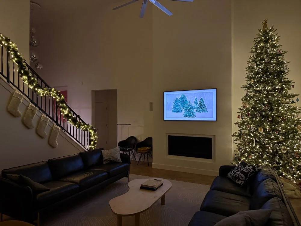 Open Elegance-Holiday2025-natural-light-photography-studio-lifestyle-photoshoot-location-editorial-commercial-photography-2.jpg