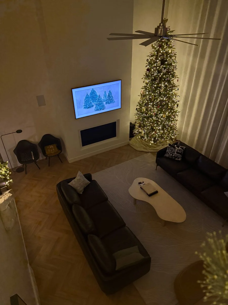 Open Elegance-Holiday2025-natural-light-photography-studio-lifestyle-photoshoot-location-editorial-commercial-photography-1.jpg