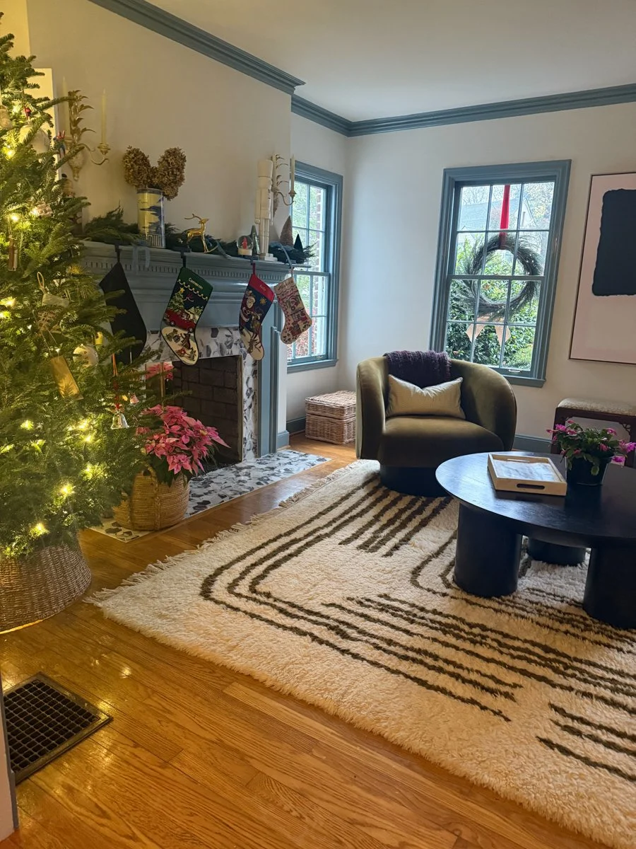 Boxwood Charm-Holiday2025-natural-light-photography-studio-lifestyle-photoshoot-location-editorial-commercial-photography-10.jpg