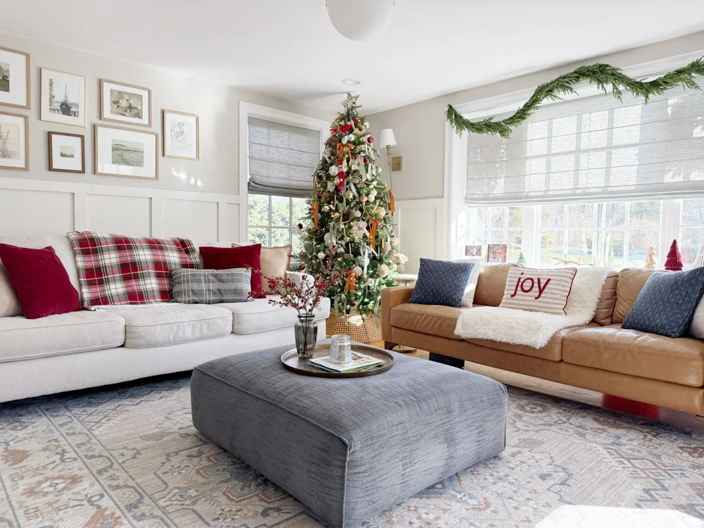 Accented Charm-Holiday2025-natural-light-photography-studio-lifestyle-photoshoot-location-editorial-commercial-photography-4.jpg