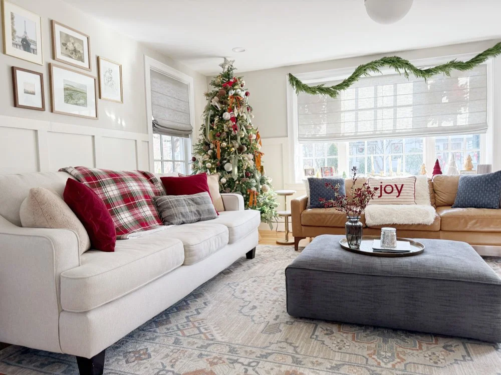 Accented Charm-Holiday2025-natural-light-photography-studio-lifestyle-photoshoot-location-editorial-commercial-photography-5.jpg