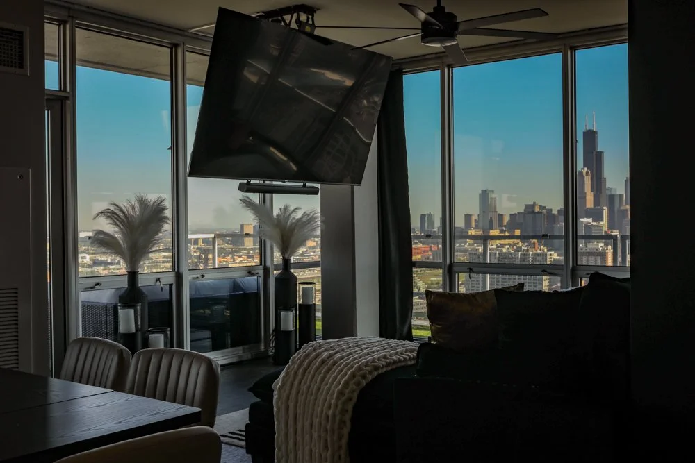 Lux Retreat-ChicagoIL-natural-light-photography-studio-lifestyle-photoshoot-location-editorial-commercial-photography-1.jpg