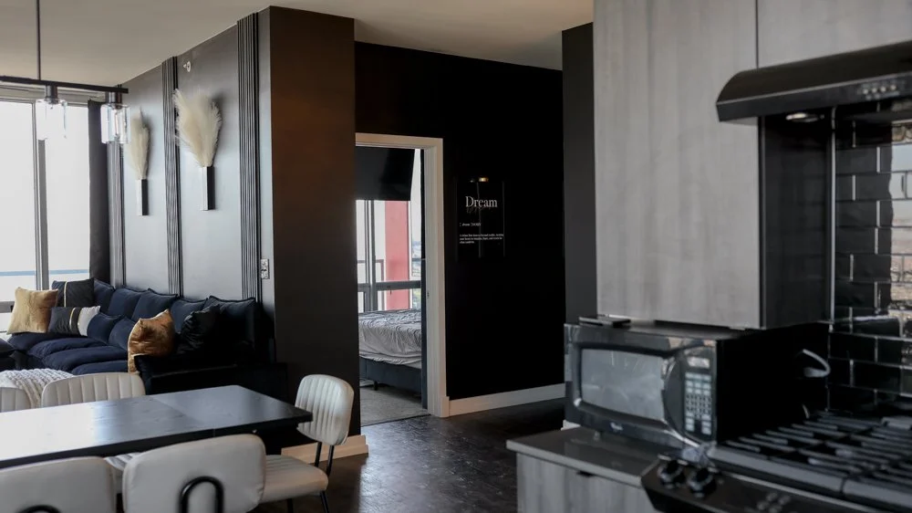 Lux Retreat-ChicagoIL-natural-light-photography-studio-lifestyle-photoshoot-location-editorial-commercial-photography-7.jpg