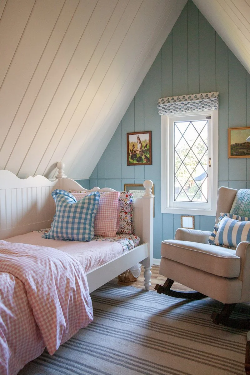 Timeless Nest-HillsboroOR-natural-light-photography-studio-lifestyle-photoshoot-location-editorial-commercial-photography-9.jpg