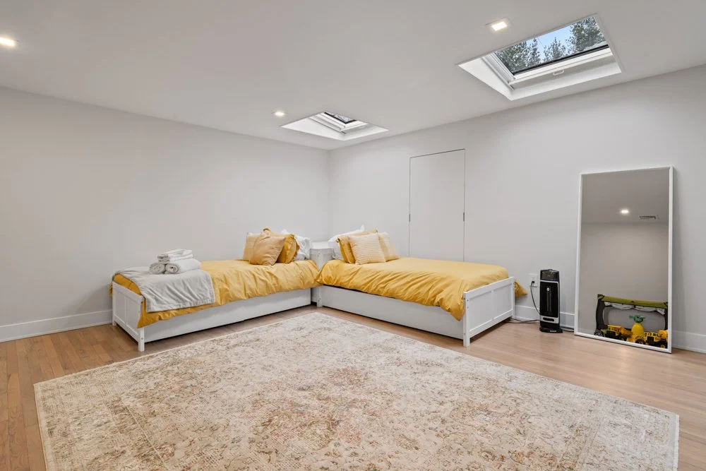 Hidden Oasis-LivingstonNJ-natural-light-photography-studio-lifestyle-photoshoot-location-editorial-commercial-photography-10.jpg