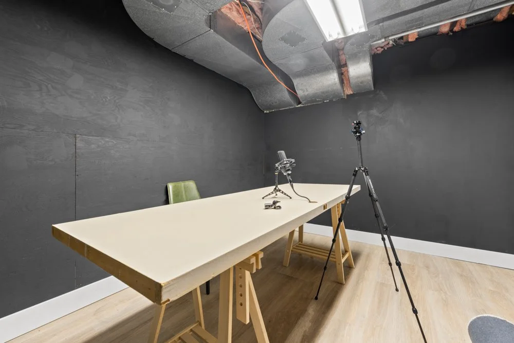 Hidden Oasis-LivingstonNJ-natural-light-photography-studio-lifestyle-photoshoot-location-editorial-commercial-photography-36.jpg