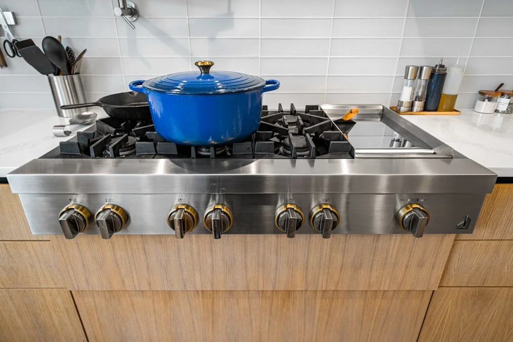 Hidden Oasis-LivingstonNJ-natural-light-photography-studio-lifestyle-photoshoot-location-editorial-commercial-photography-49.jpg