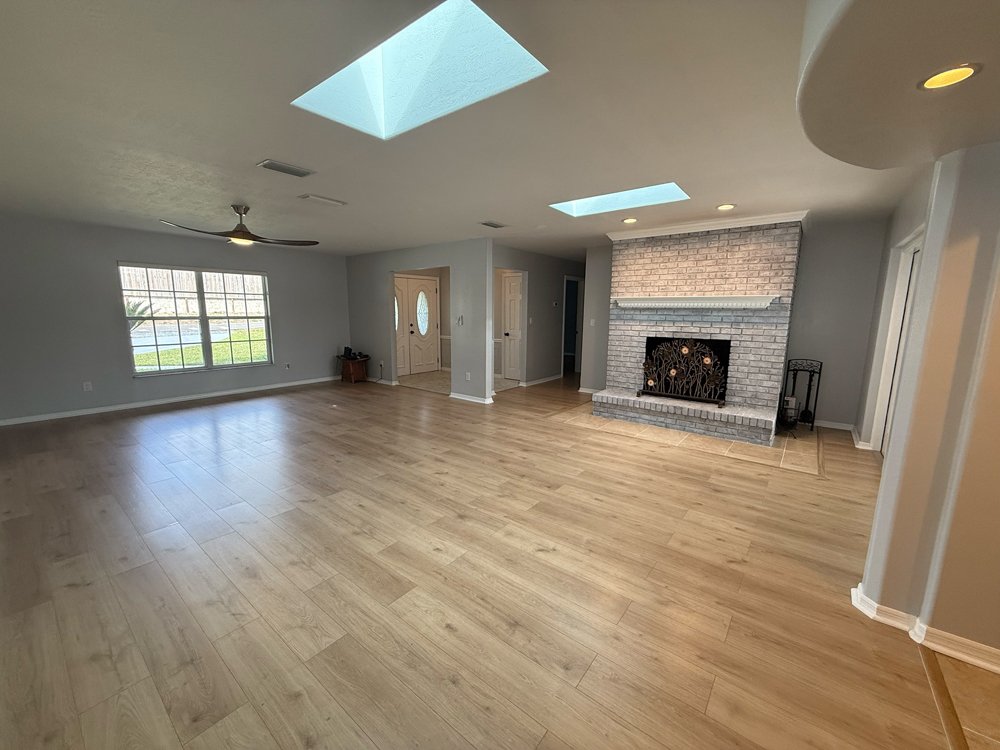 Bright Modern-MaitlandFL-natural-light-photography-studio-lifestyle-photoshoot-location-editorial-commercial-photography-2.jpg