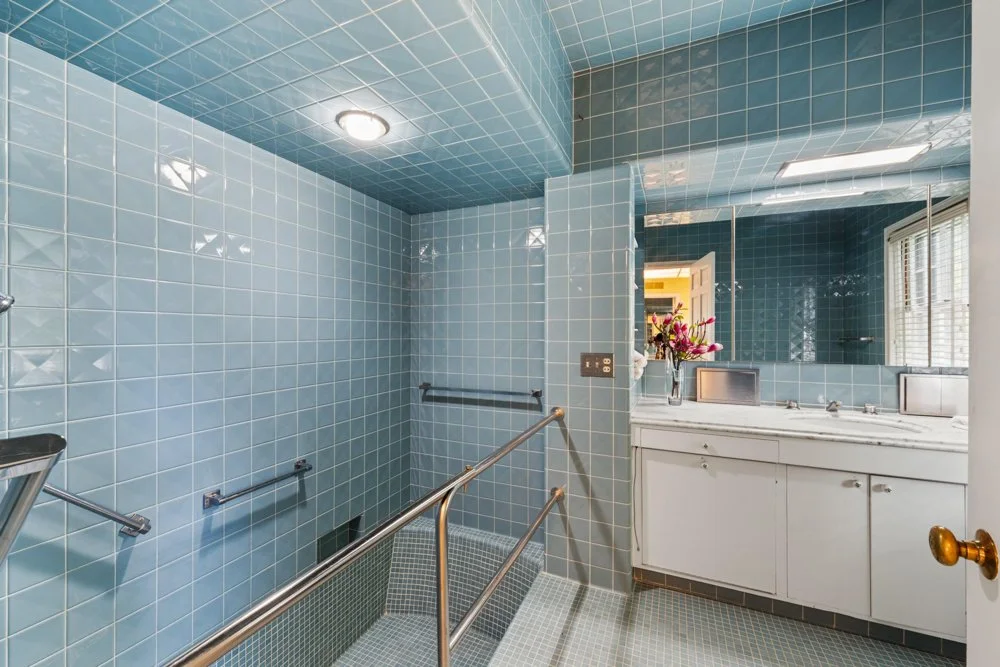 Classic Estate-DallasPA-natural-light-photography-studio-lifestyle-photoshoot-location-editorial-commercial-photography-3.jpg