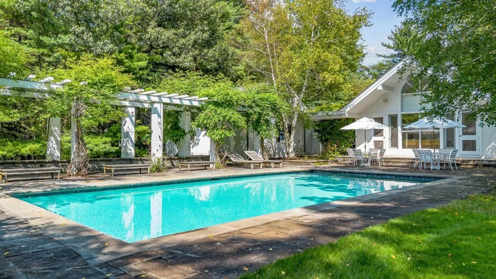 Classic Estate-DallasPA-natural-light-photography-studio-lifestyle-photoshoot-location-editorial-commercial-photography-13.jpg