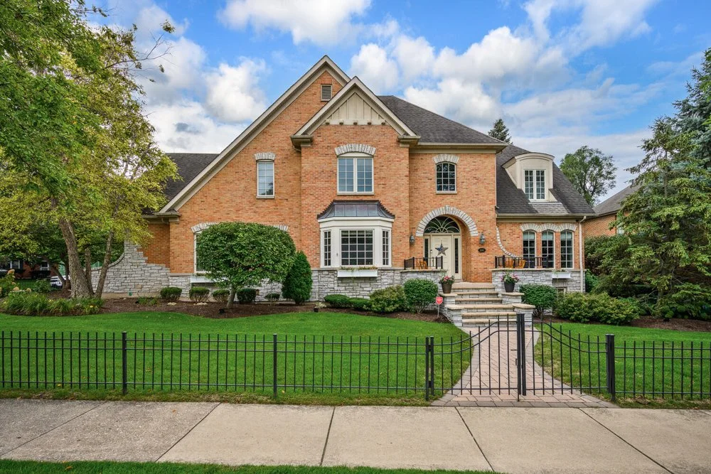 Balanced Style-ElmhurstIL-natural-light-photography-studio-lifestyle-photoshoot-location-editorial-1.jpg