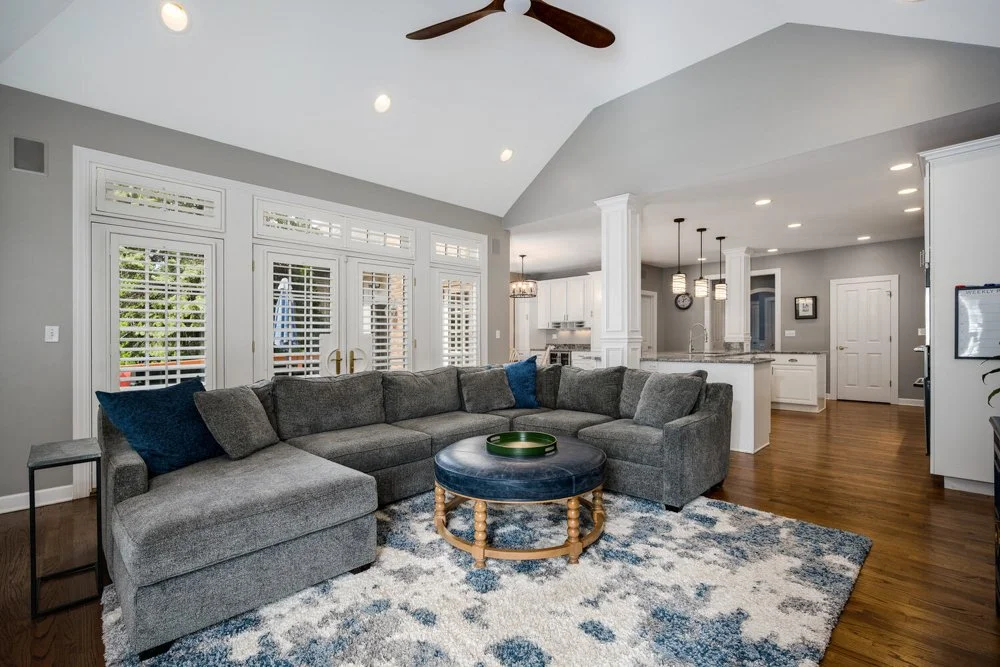 Balanced Style-ElmhurstIL-natural-light-photography-studio-lifestyle-photoshoot-location-editorial-4.jpg