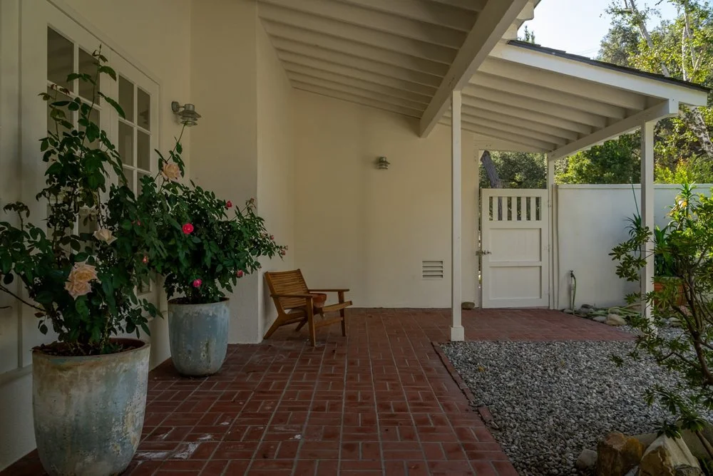 Neutral Canvas-PasadenaCA-natural-light-photography-studio-lifestyle-photoshoot-location-editorial-3.jpg