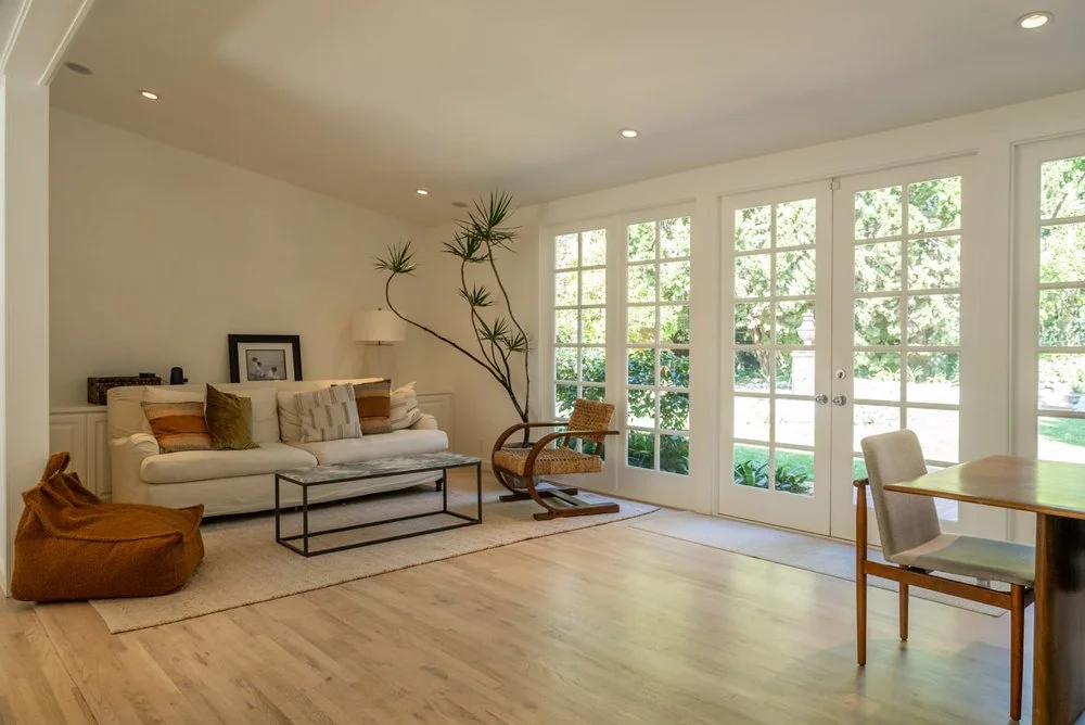 Neutral Canvas: $200/hr