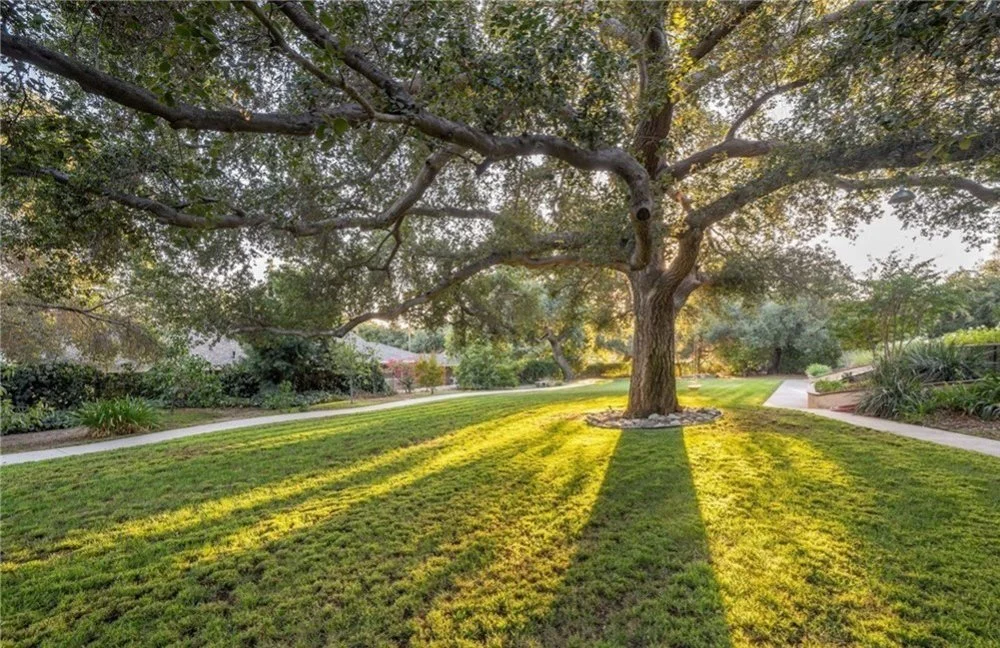 Hidden Manor-GlendoraCA-natural-light-photography-studio-lifestyle-photoshoot-location-editorial-19.jpg