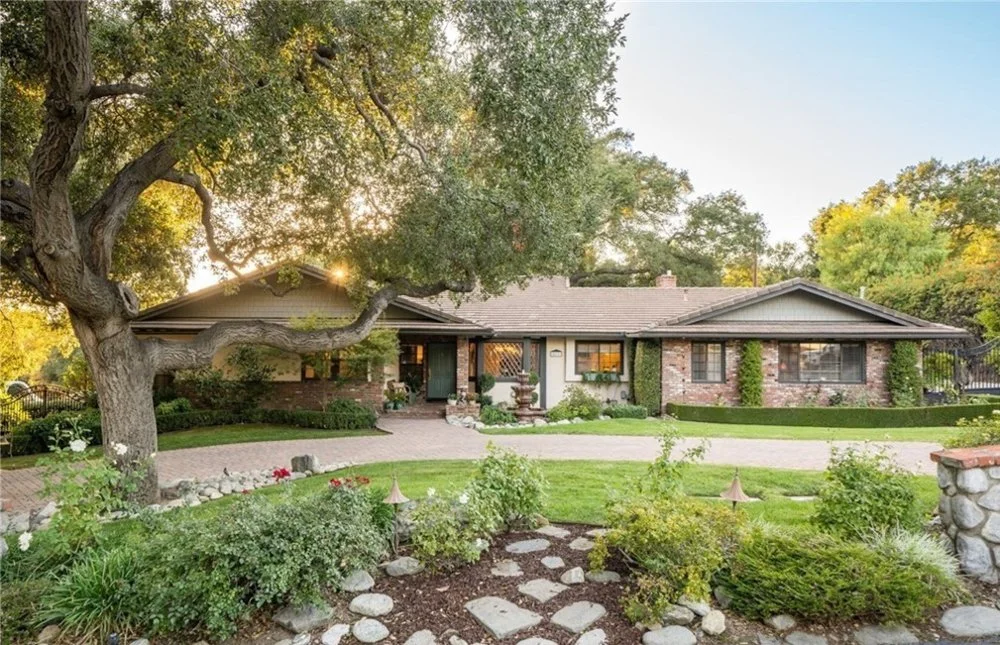 Hidden Manor-GlendoraCA-natural-light-photography-studio-lifestyle-photoshoot-location-editorial-24.jpg