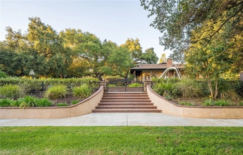 Hidden Manor-GlendoraCA-natural-light-photography-studio-lifestyle-photoshoot-location-editorial-25.jpg