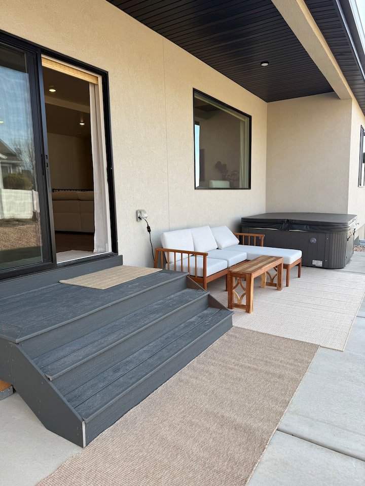 Soft Luxury-LehiUT-natural-light-photography-studio-lifestyle-photoshoot-location-editorial-2.jpg