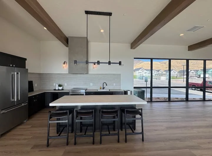 Soft Luxury-LehiUT-natural-light-photography-studio-lifestyle-photoshoot-location-editorial-8.jpg